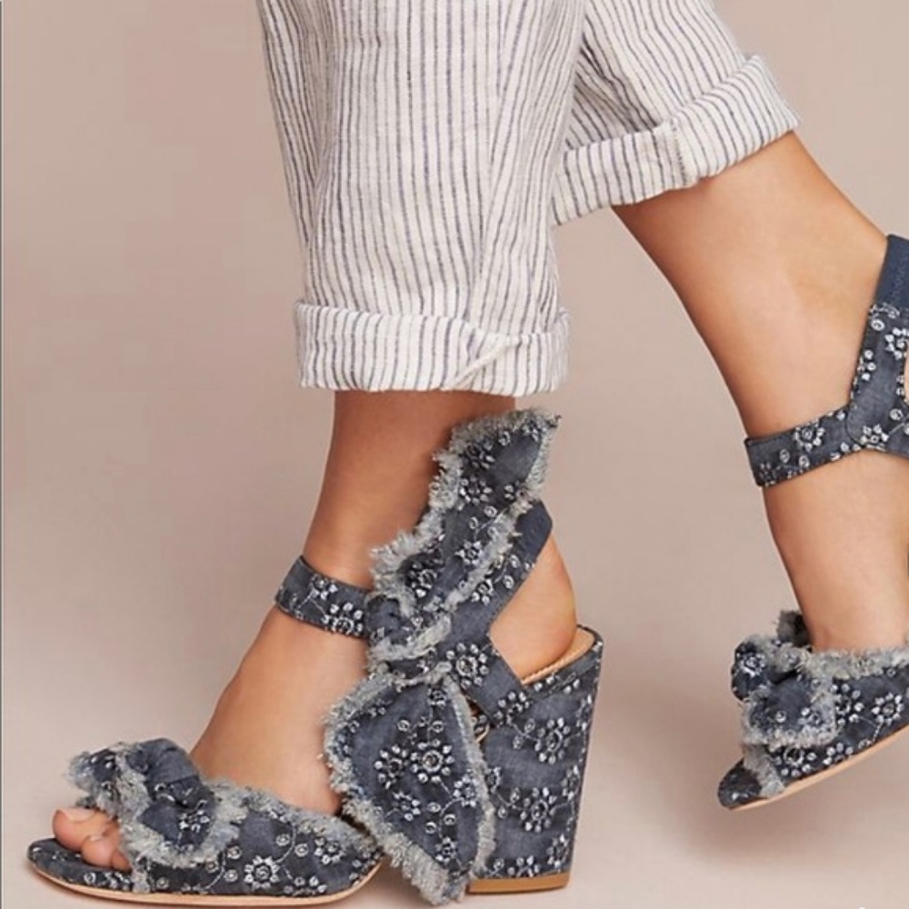 Bill blass denim heels